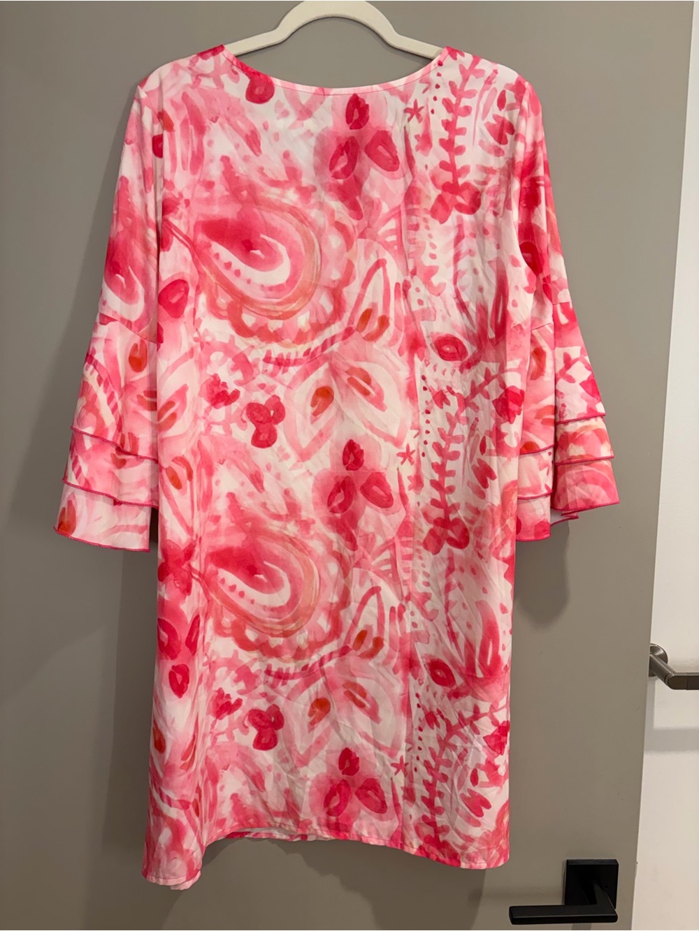 Women's Pink Printed V-Neck Shift Dress - Picture 5 of 7